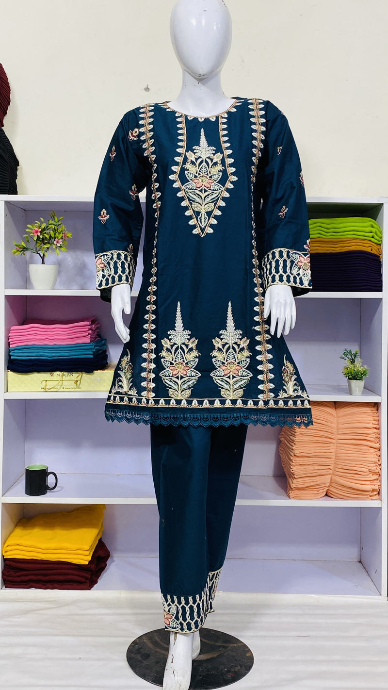 Chic Azmat Lawn Suit Set Featuring Patch Embroidery