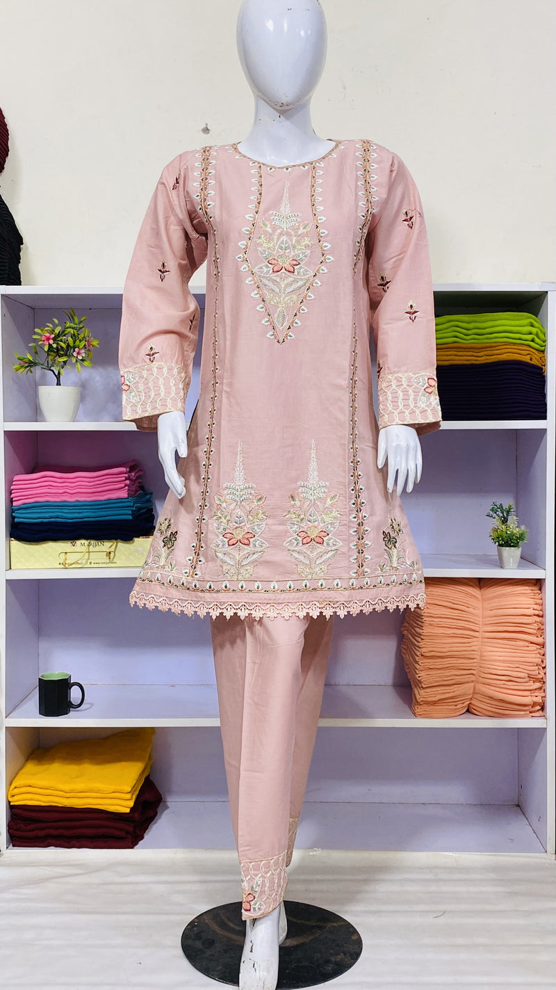 Chic Azmat Lawn Suit Set Featuring Patch Embroidery